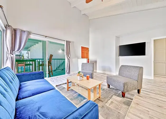 Balboa Peninsula Hidden Gem With Private Balcony & Stunning Views