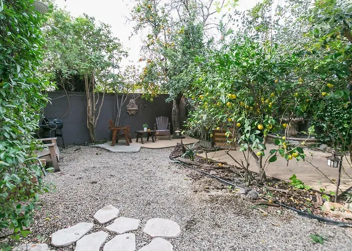 Charming 1-Bedroom Home Near Downtown Culver